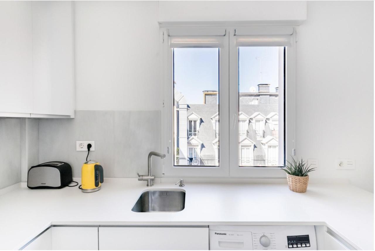 Apartamento Eclectico En El Centro De La Ciudad San Sebastian Luaran gambar