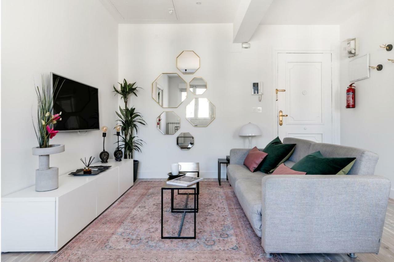 Apartamento Eclectico En El Centro De La Ciudad San Sebastian Luaran gambar